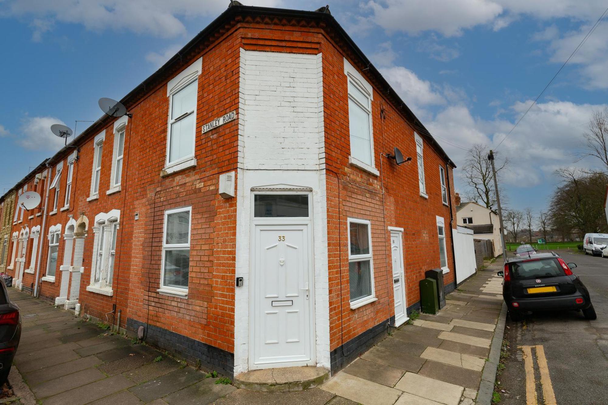 Villa 33 Stanley Road Northampton Exterior foto